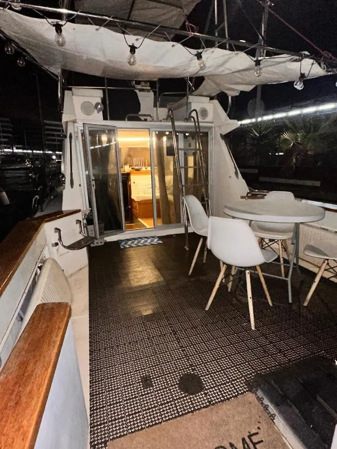 Botel Andrea House'S Hotel Barcelona